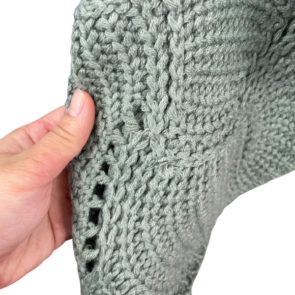 Scalloped Pointelle Batwing Sweater L Dolman Sage Green Open Knit Oversized Top - Picture 7 of 10